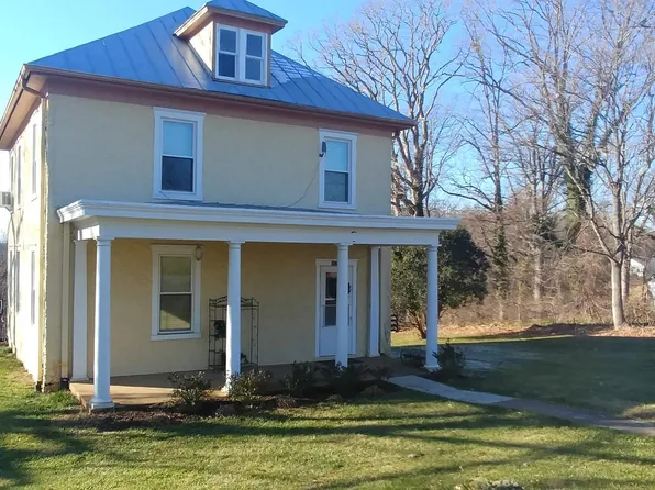 8214 Lees Ridge Rd, Warrenton, VA 20186