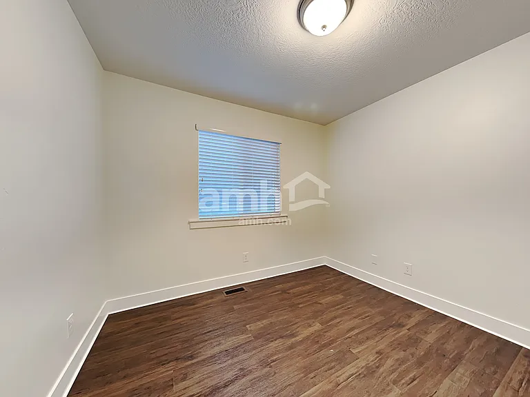 1742 E Shadow Dr — Photo 14