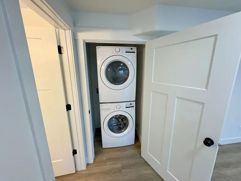 109 N Main St — Photo 10