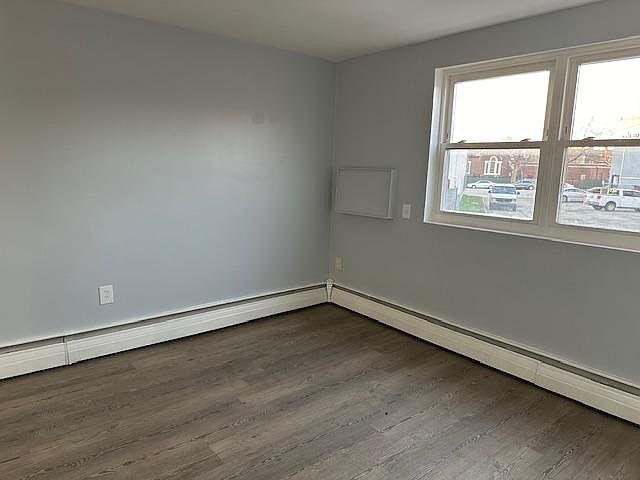 1st image of 5237 Oxford Ave #E2