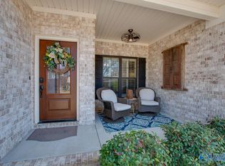 2413 Woodview Dr SE, Huntsville, AL 35801