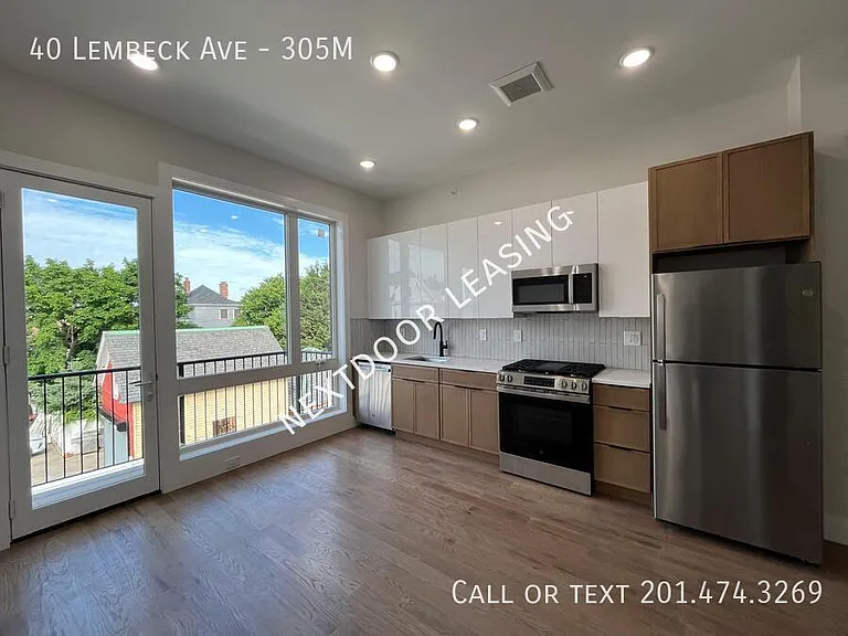 40 Lembeck Ave #305M — Photo 3