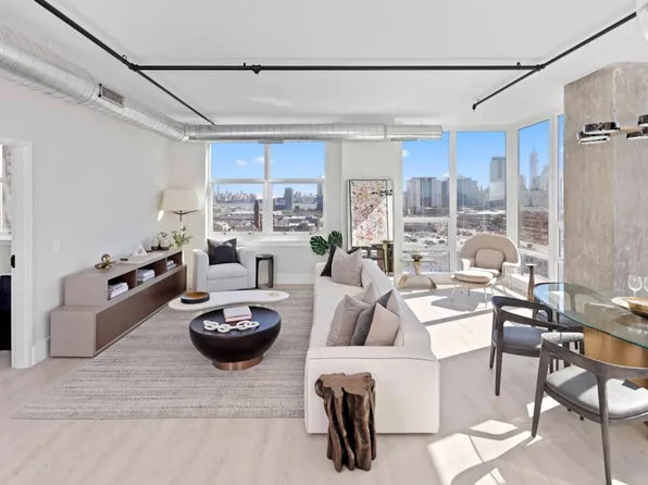 315 15th Street image 4 of 17