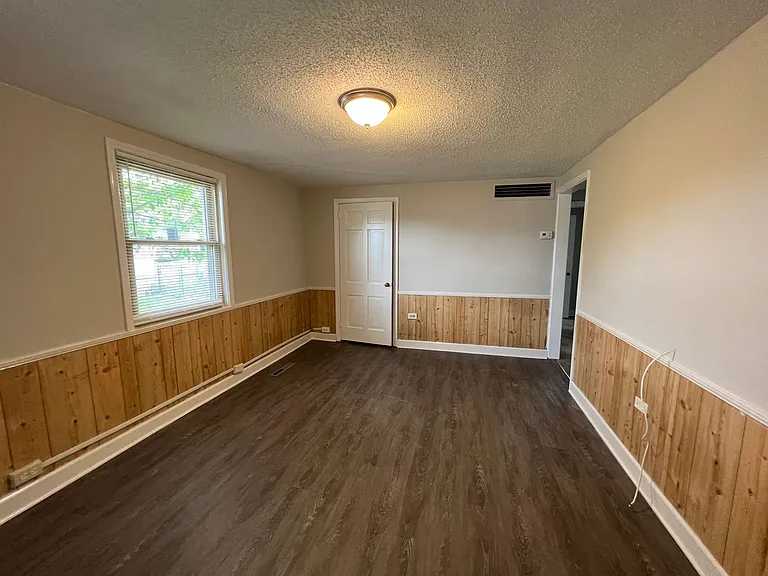1508 Beechwood Dr — Photo 2