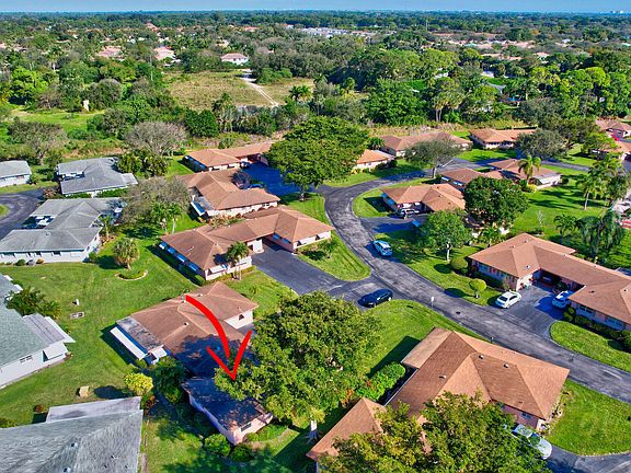 3rd image of 315 Flamingo Lane