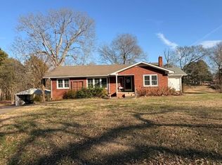 860 Lile St, Cherokee, AL 35616