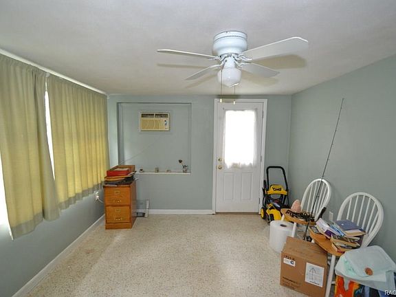 5th image of 7 S Desoto St