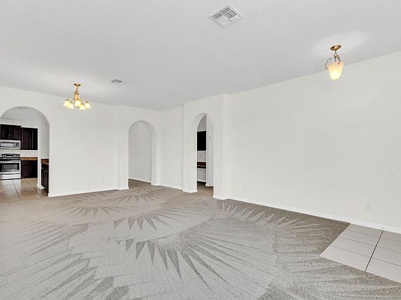 3rd image of 699 Cavan Dr