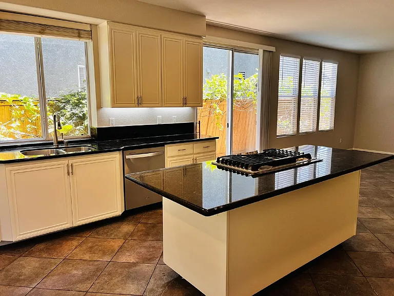 4984 Riding Ridge Rd — Photo 13