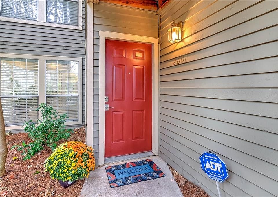 1st image of 2601 Country Park Dr SE