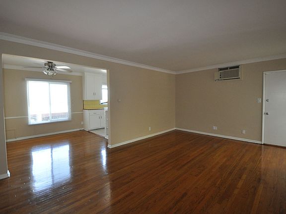 3rd image of 11785 Laurelwood Dr APT 12