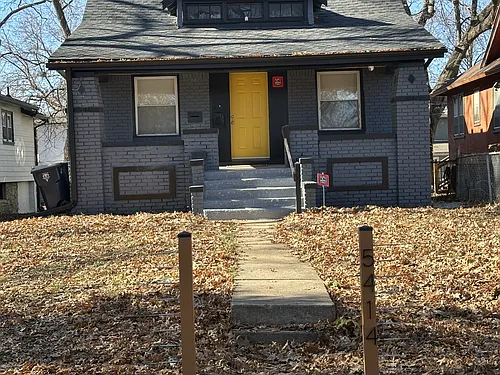 5414 Brooklyn Ave Photo 1