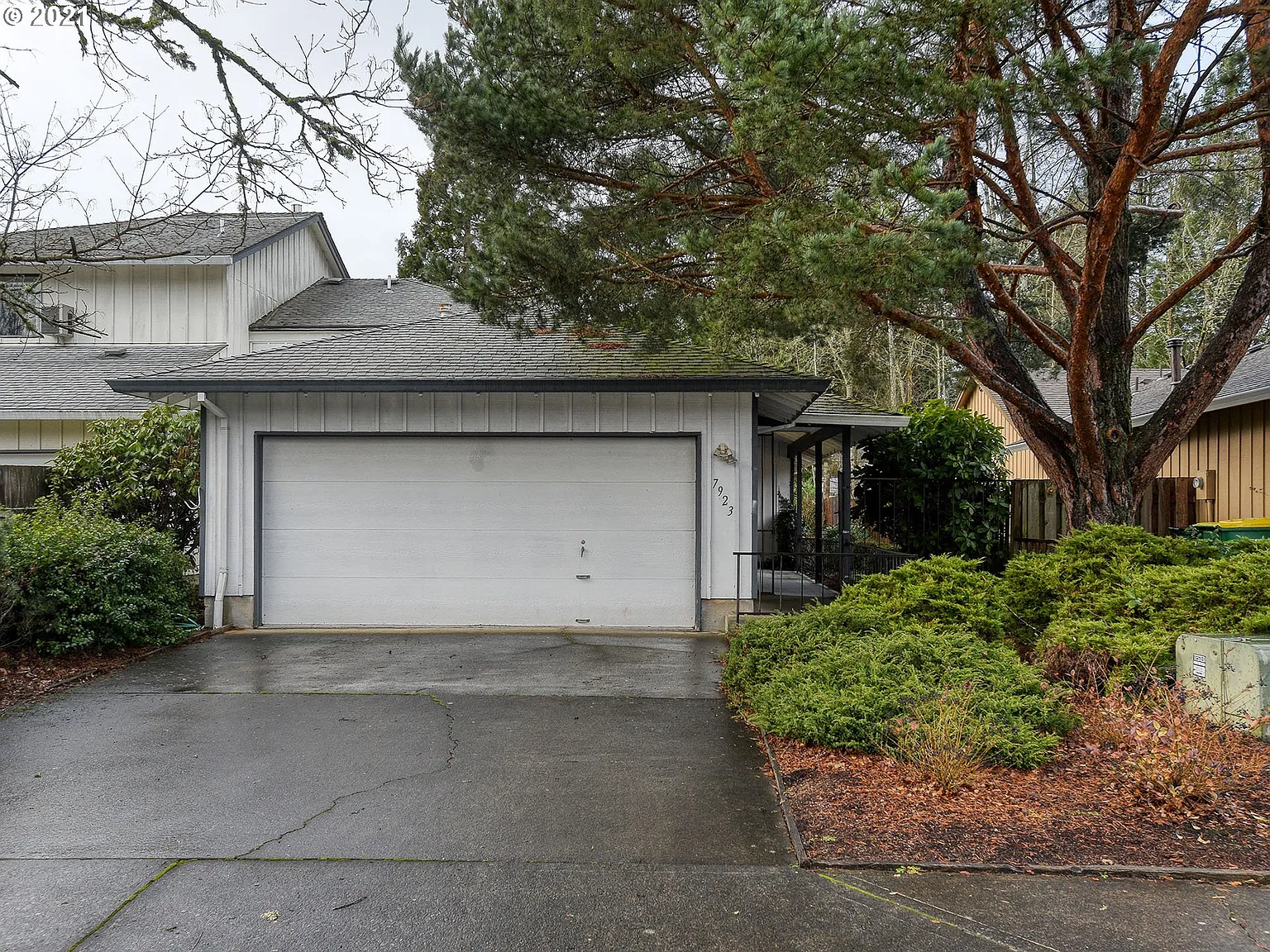 7923 SW Skyhar Dr photo 1