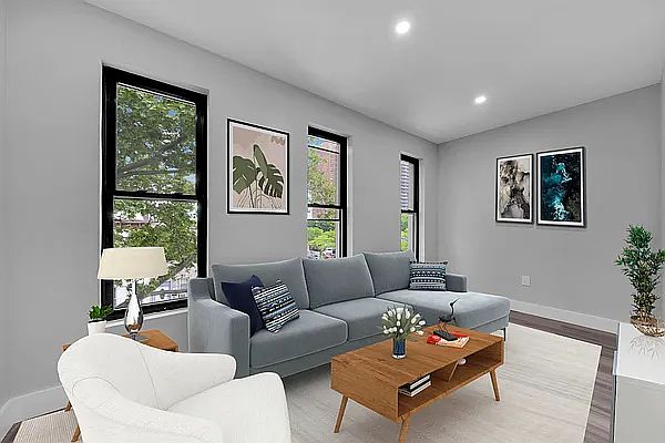 1st image of 30 Marconi Pl APT 3