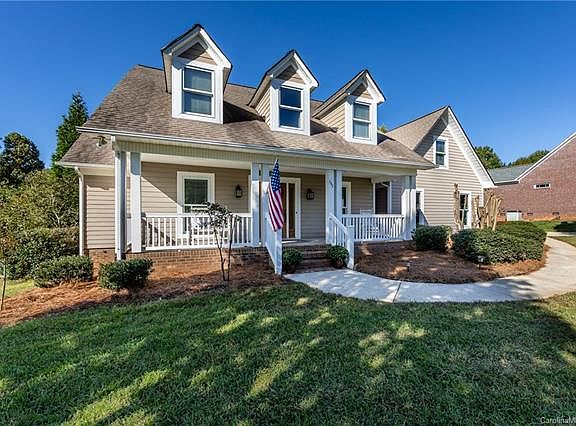 3rd image of 161 Harbor Landing Dr