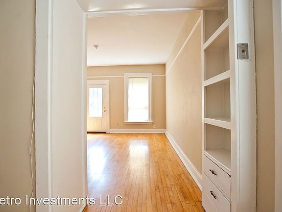 2nd image of 2943 N Bartlett Ave #3