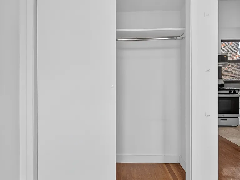 631 E 11th St #24 — Photo 14