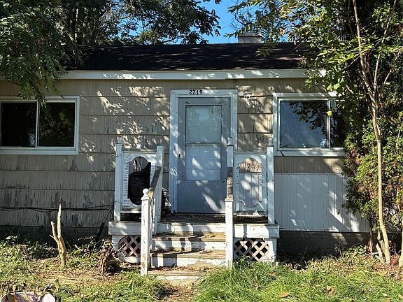 2nd image of 2719 Branch Rd