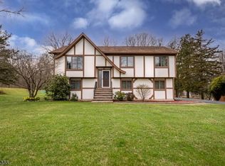 14 Vienna Hills Rd, Hackettstown, NJ 07840