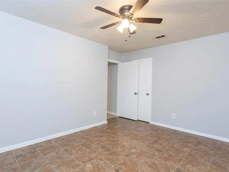 2921 Chicago St — Photo 24