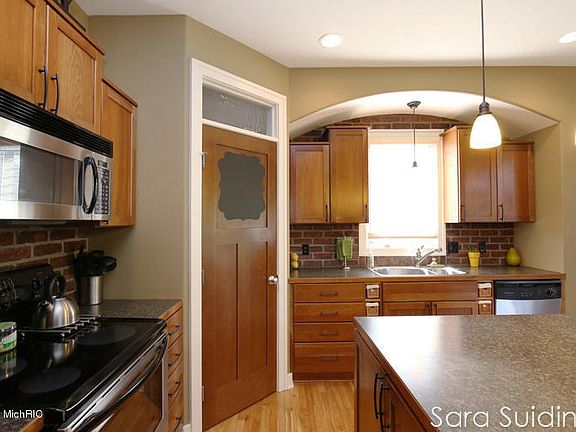 5th image of 3886 Acadia Dr
