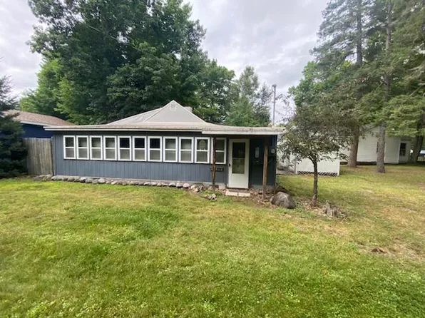 3904 Bermuda Ave, Sault Sainte Marie, MI 49783