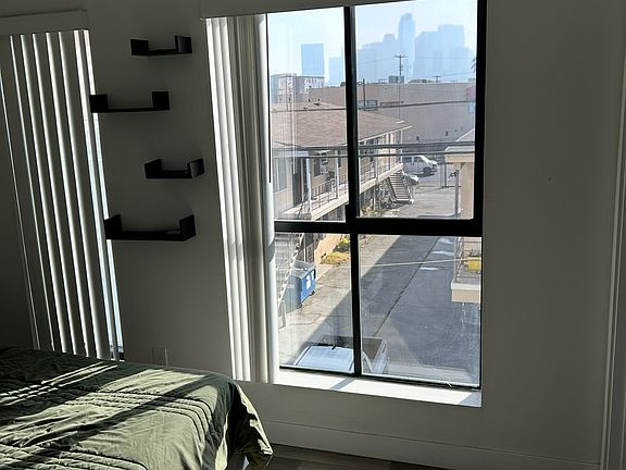 5th image of 1332 Arapahoe St