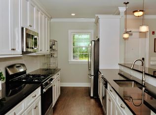 100 Cabot Dr APT 114, Hamilton, NJ 08691