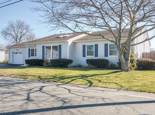 1321 Pacific Ave, Beachwood, NJ 08722
