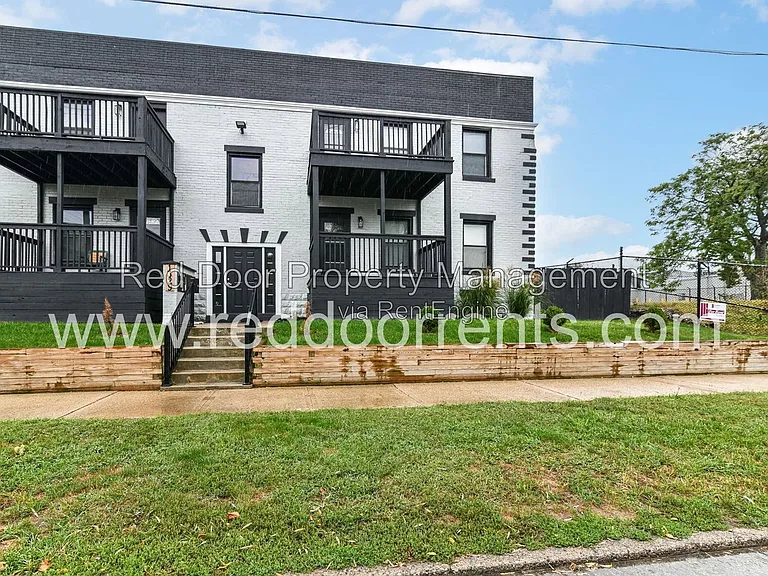 1329 E Market St #2 — Photo 2
