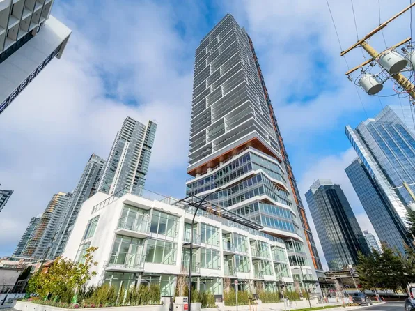 6511 Sussex Ave #1303, Burnaby, BC V5H 3B1