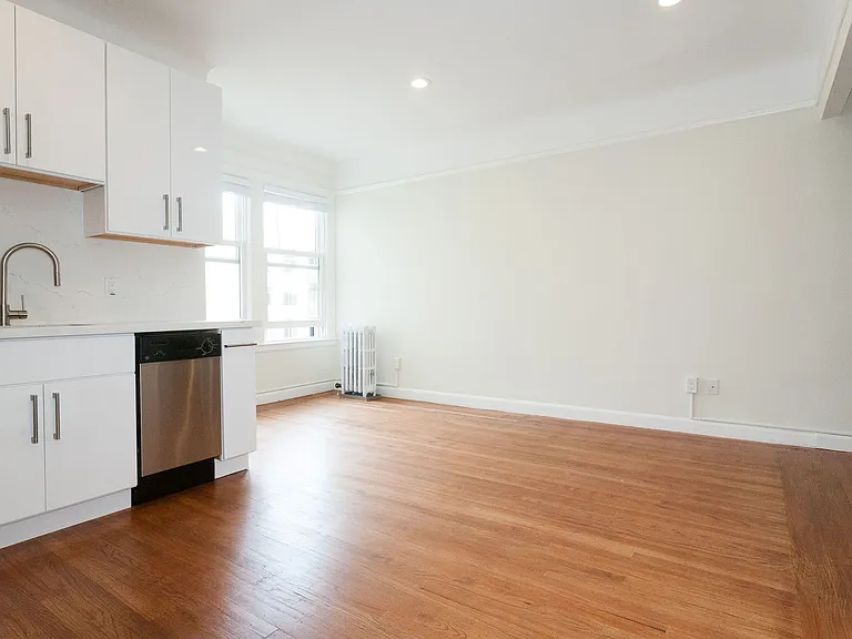 50 Laguna — Photo 3