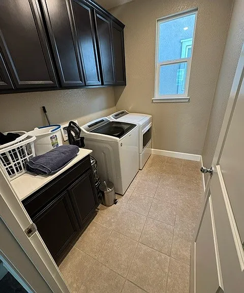 Utility room appliances included