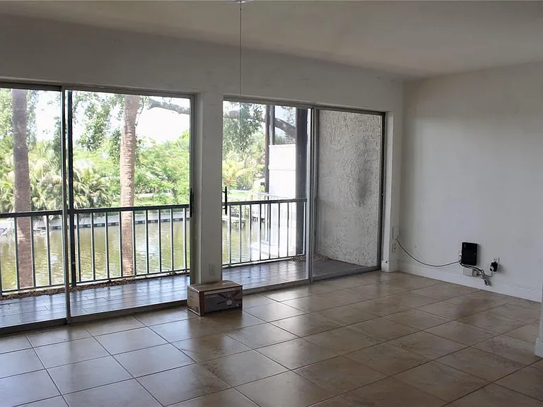 9101 Tudor Dr #F206 — Photo 2