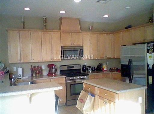 3rd image of 10045 Bonterra Ave
