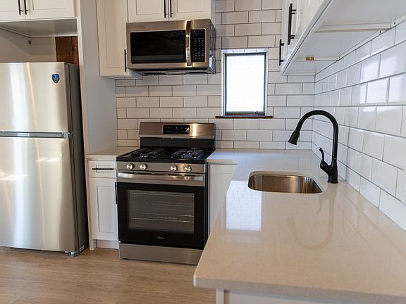 2nd image of 11 Jefferson St #2A