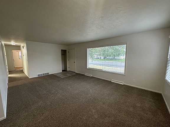 3rd image of 1025 Homer Ave