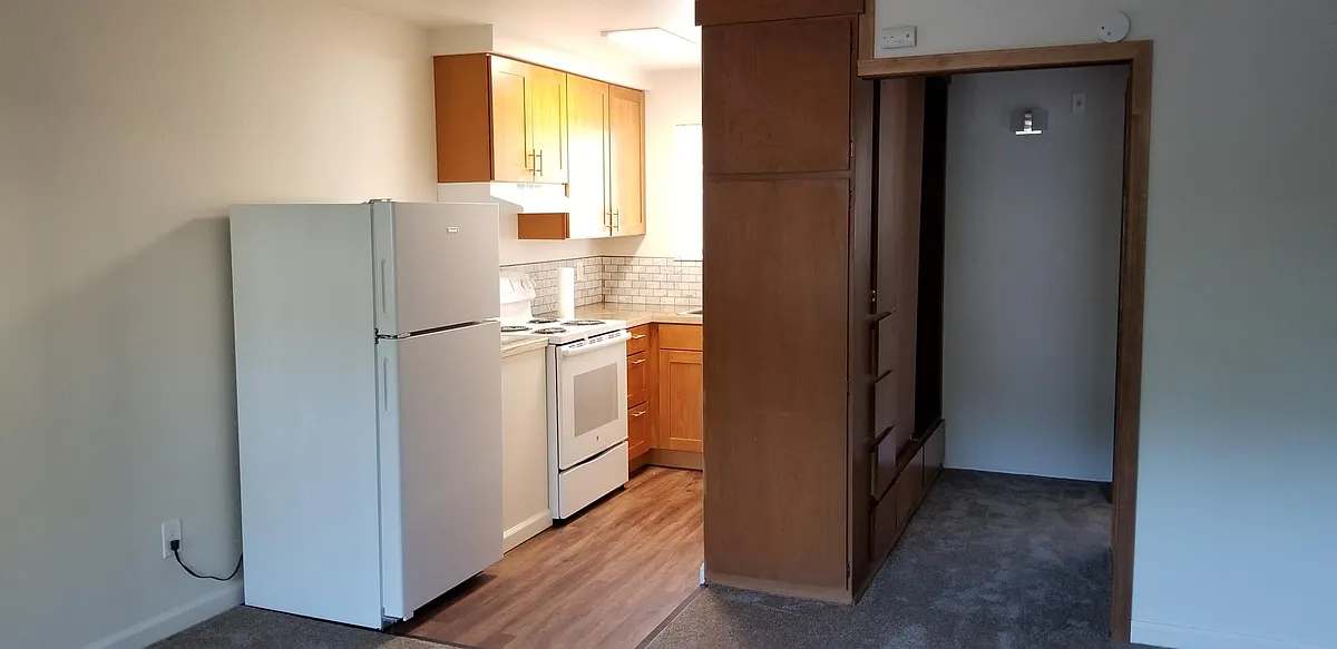 Building Photo - Alder Manor Apartments