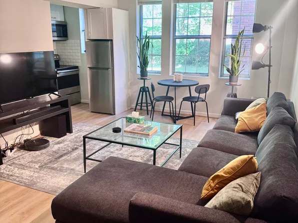 1742 N Rhodes St APT 300, Arlington, VA 22201