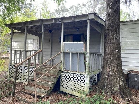 2nd image of 350 Clubhouse Dr