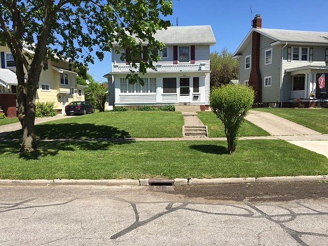 1st image of 321 N Seminole Cir