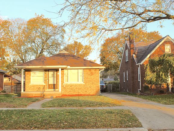 4th image of 3319 Grindley Park St
