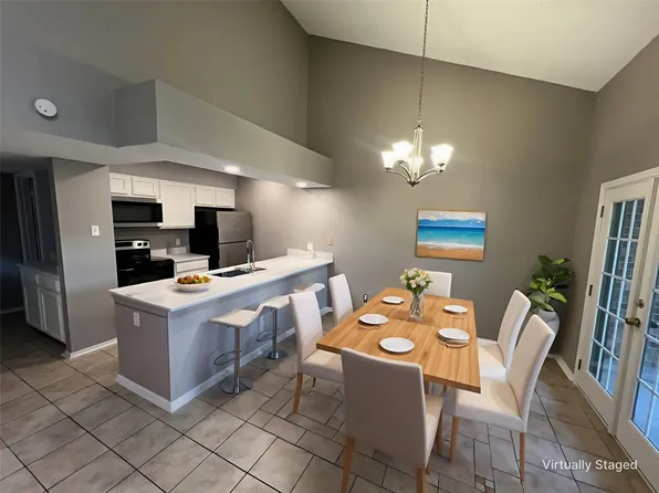 5750 Phoenix Dr APT 24, Dallas, TX 75231