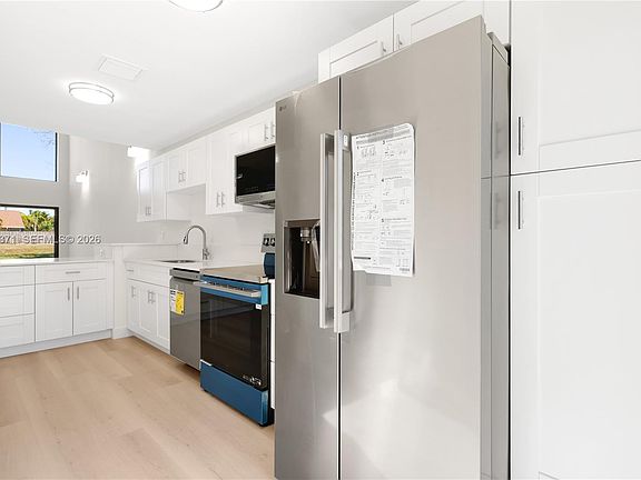 5th image of 10675 NW 30th Pl APT 1