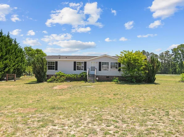 160 Water Hills Ln, Carthage, NC 28327