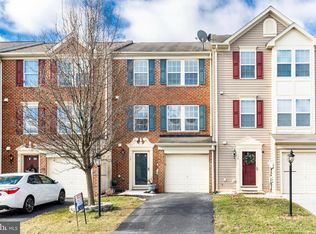 12 Forest View Ter, Hanover, PA 17331