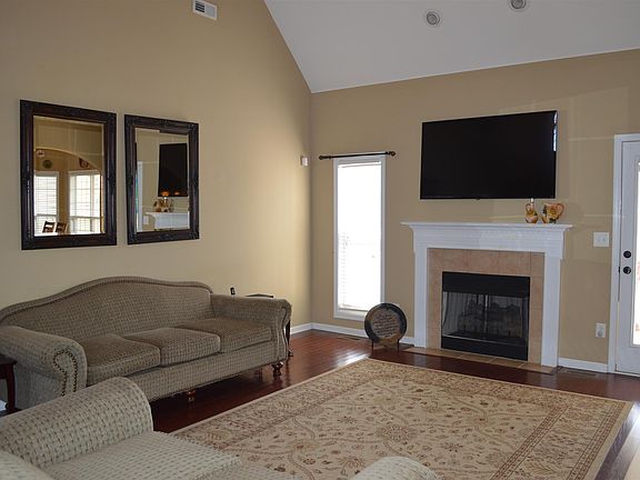 5th image of 1500 Mearns Ct