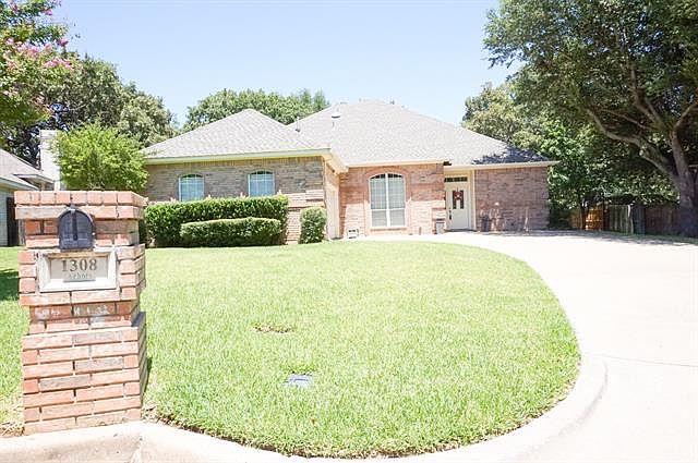 1st image of 1308 Arbors Ct
