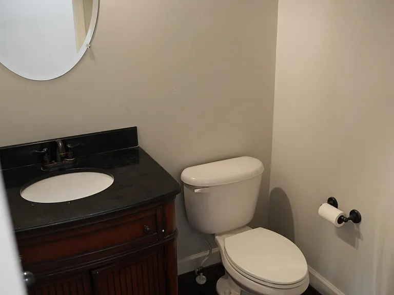 612 Nevins Pl — Photo 9