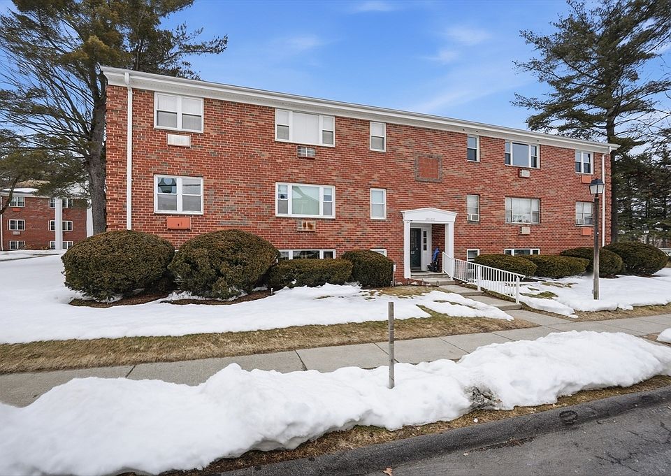1st image of 204 Regency Park Dr Unit 204